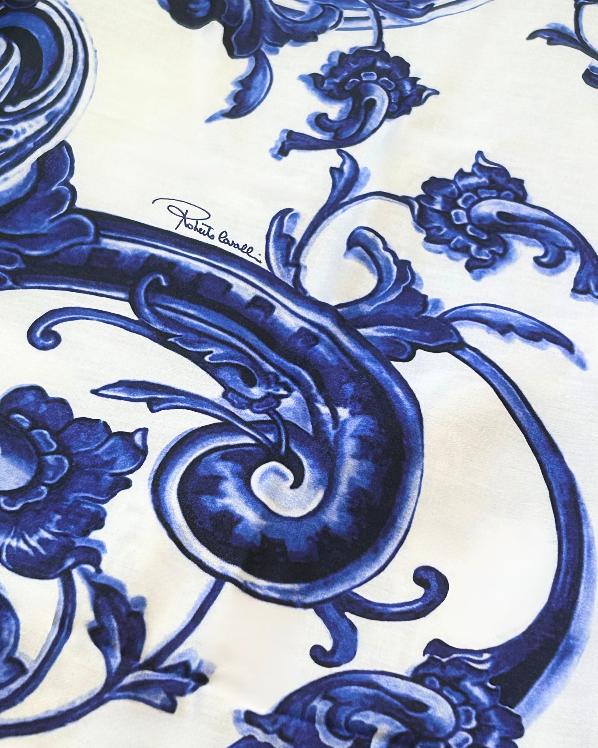 Roberto Cavalli Azulejos Queen Bedsheet Set - Image 3